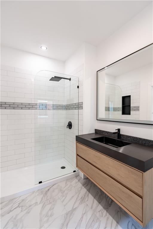 Building Photo - 170 Broadway