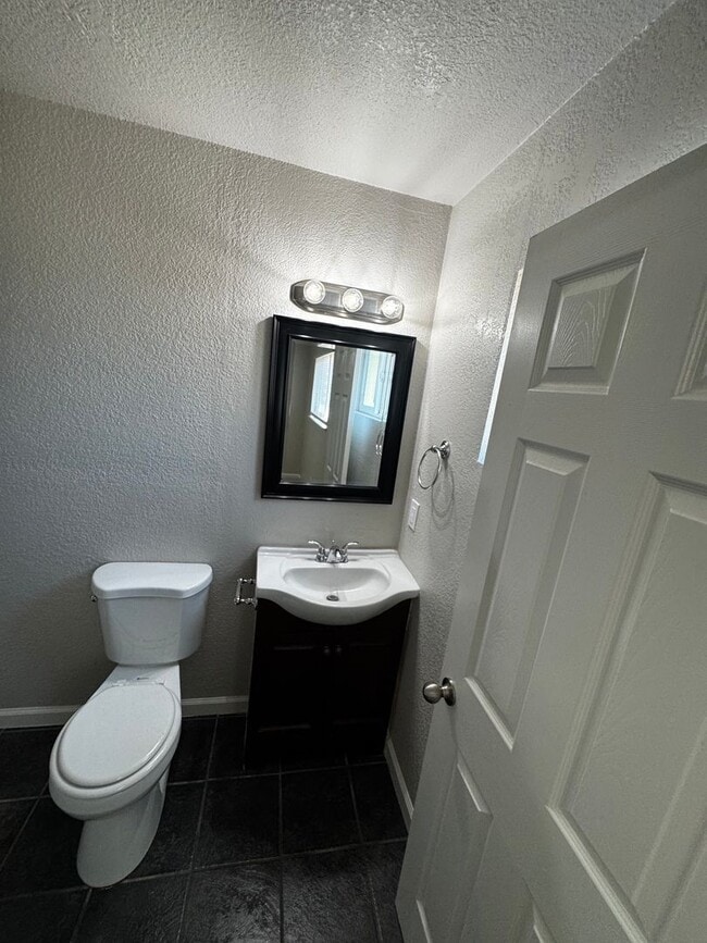 Building Photo - APPLY FOR THIS BEAUTIFUL HOME TODAY!