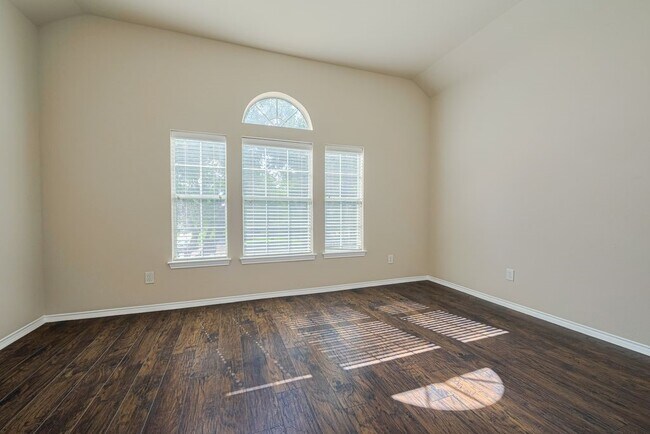 Building Photo - 2206 Grand Shore Ct