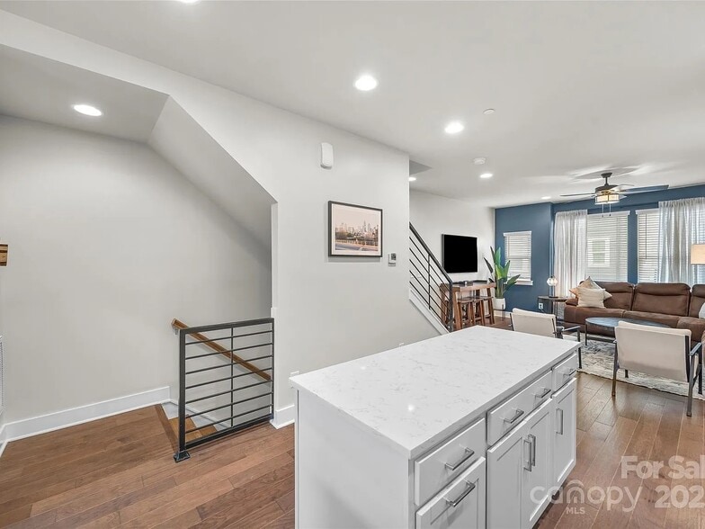 Building Photo - 4127 Bryant Terraces Dr