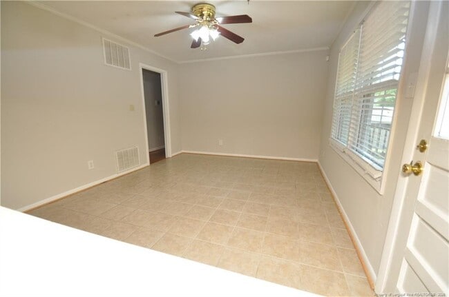 Building Photo - 4814 Greenbrier Rd