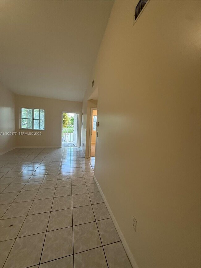 Building Photo - 1251 SE 27th St