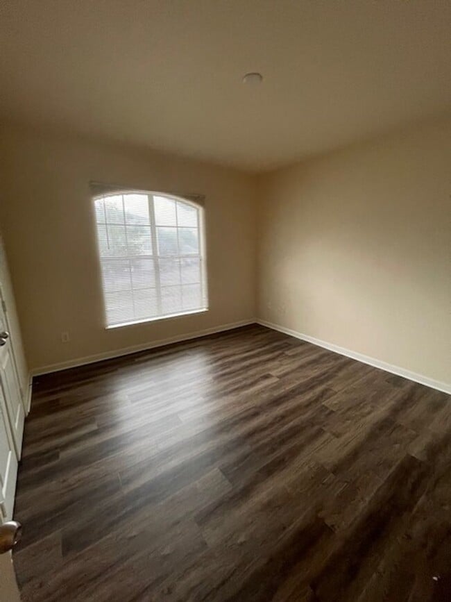 Building Photo - Gardens of Bridgehampton