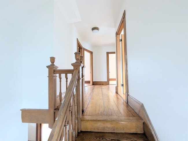 Building Photo - 417 Cliff St