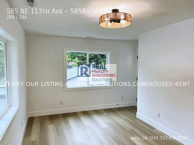 Building Photo - 585 NE 113th Ave