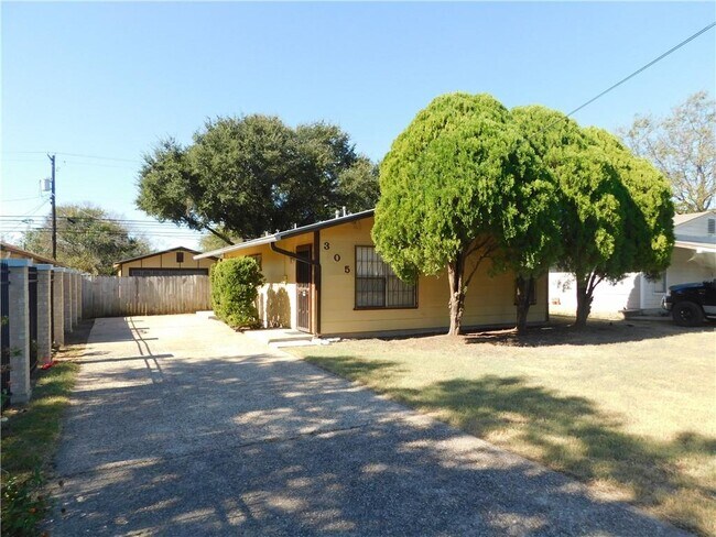 Building Photo - 305 Blackson Ave