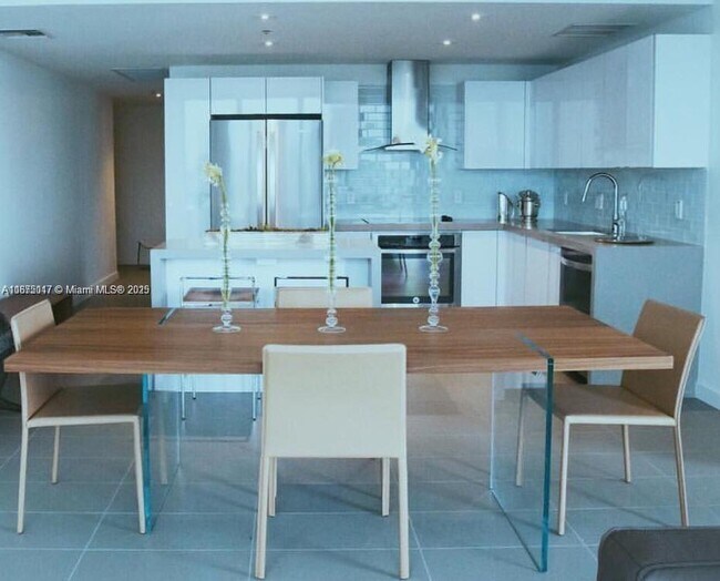 Building Photo - 1600 NE 1st Ave