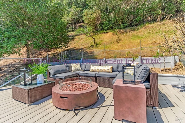 Building Photo - San Rafael View Home with Modern Upgrades!