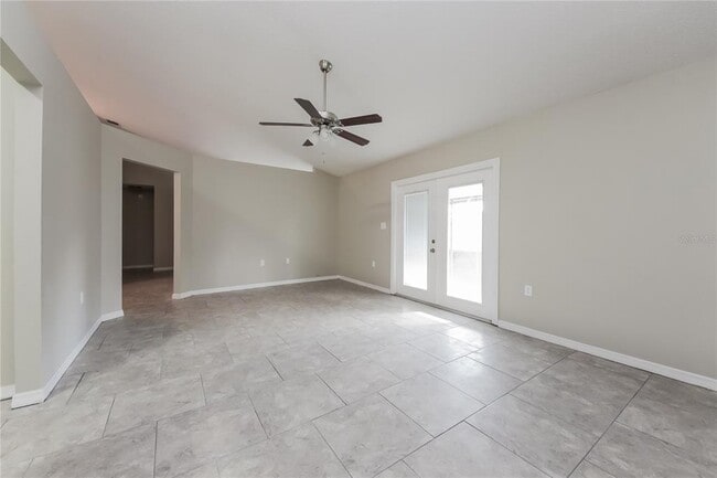 Building Photo - 945 Delano Ct