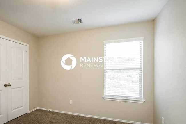 Building Photo - 1707 Grand Plaza Dr