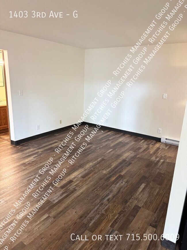 Building Photo - 1403 3rd Ave