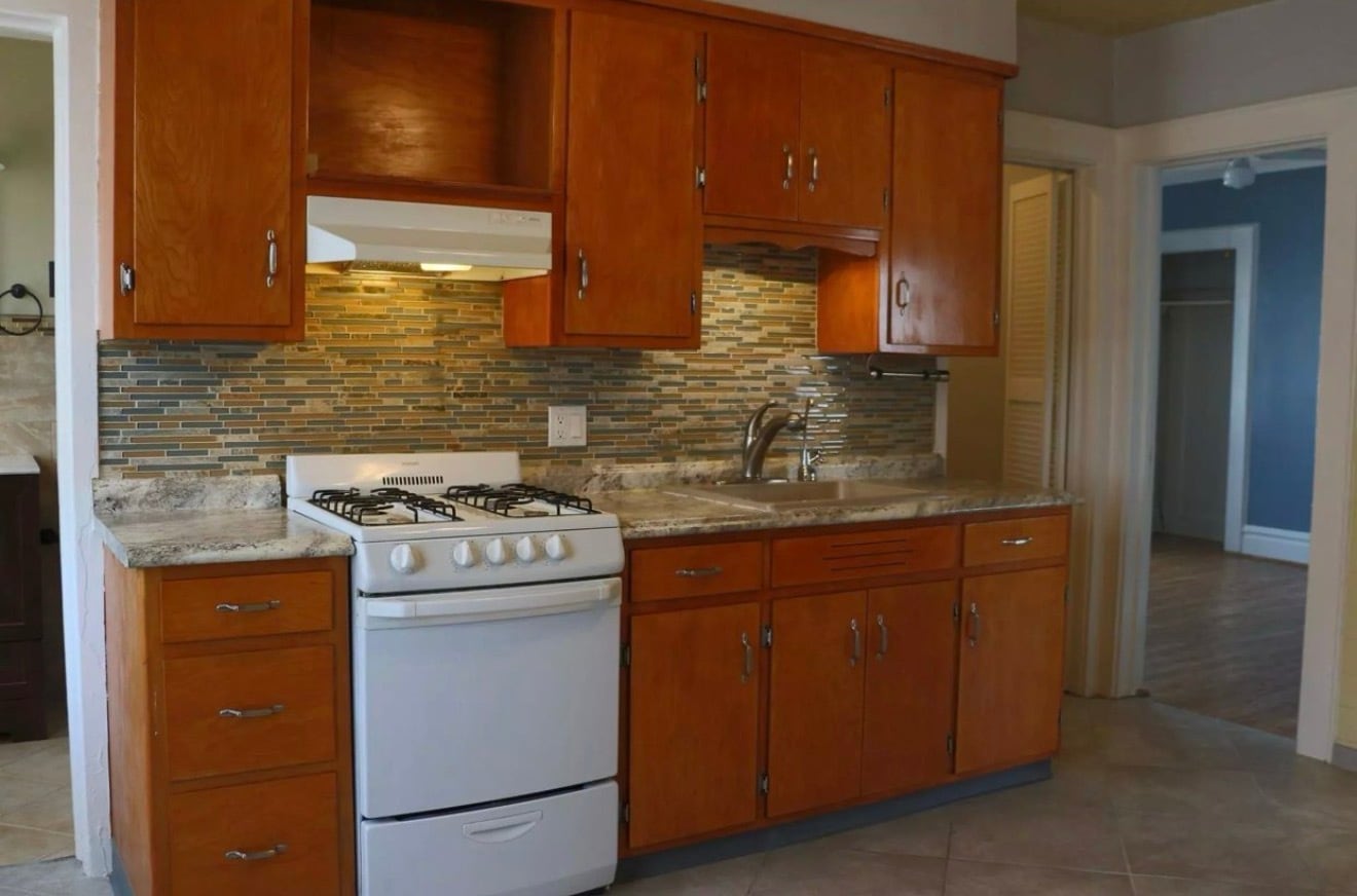 Building Photo - 454 N 7th St