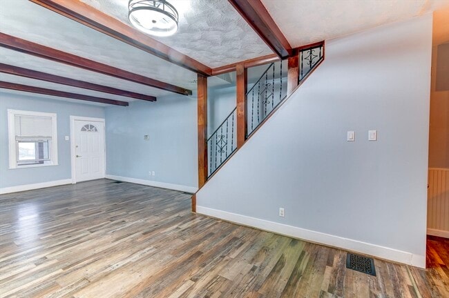 Building Photo - 88 Glover Ave