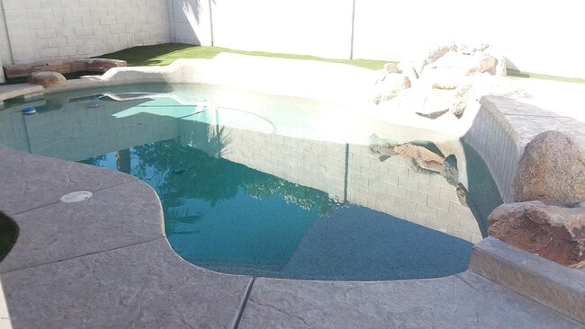 Building Photo - 2910 E Brookwood Ct