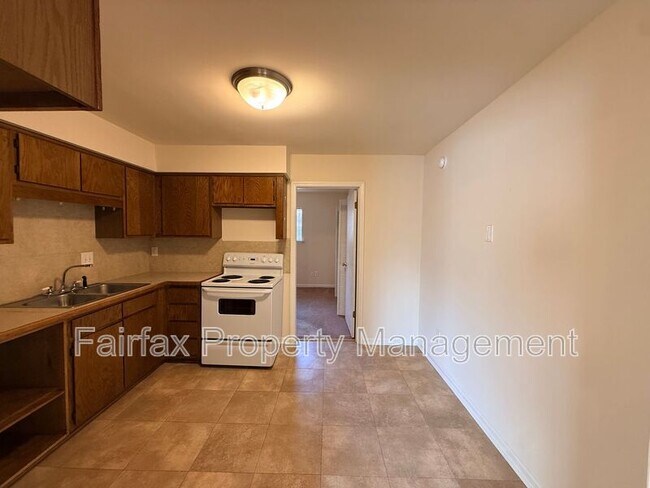 Building Photo - 1309 Hudson Ave