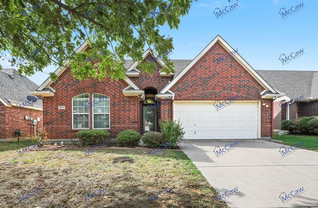 Primary Photo - Amazing 3/2/2 Home in Argyle!