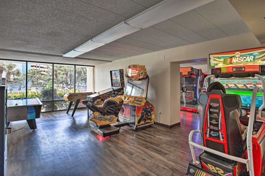 Building Photo - 6900N N Ocean Blvd
