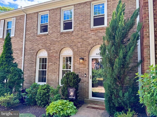 Building Photo - 6621 McLean Ct