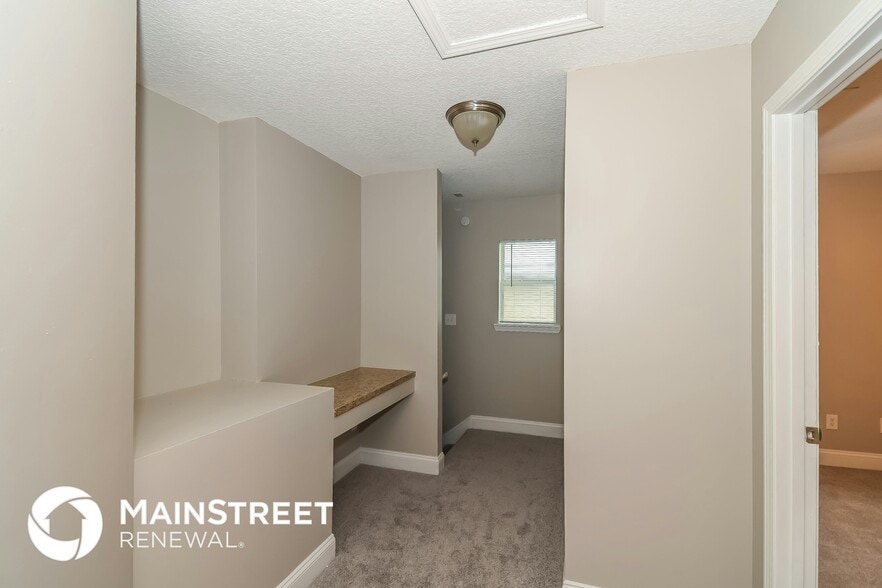 Building Photo - 8125 Cahoon Dr W