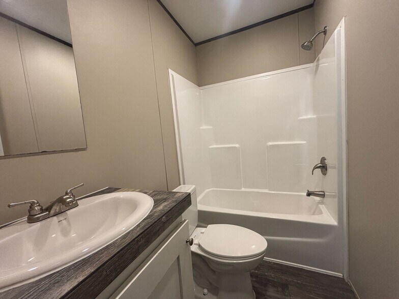 Building Photo - 123 Norene St