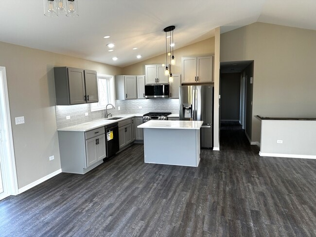 Building Photo - 317 Buena Terrace