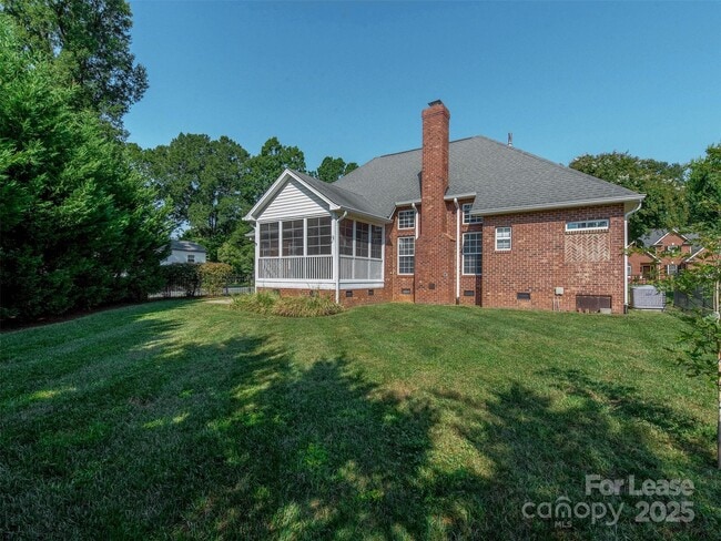 Building Photo - 1200 Mendenhall Ct