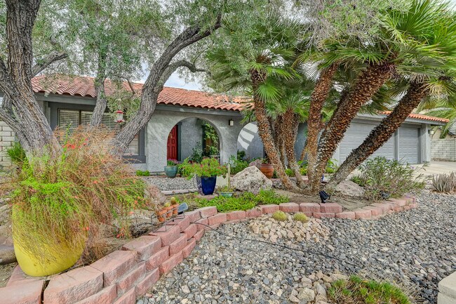 Building Photo - 2400 La Solana Way