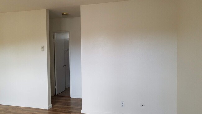 Building Photo - 12608 Julian Ave