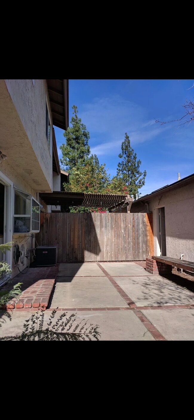 Building Photo - 1241 Cheltenham Ln