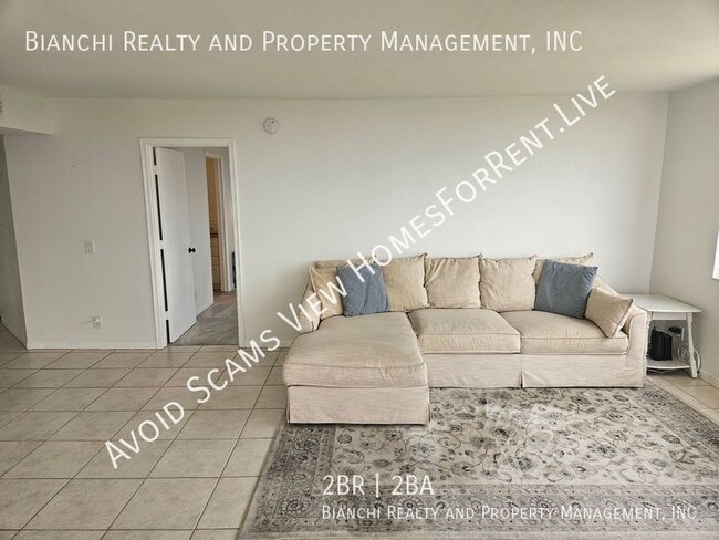 Building Photo - 6365 Bahia Del Mar Blvd S