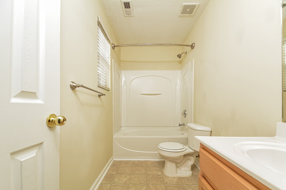 Building Photo - 57 Valleyfield Dr