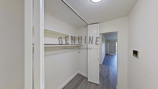 Building Photo - Remodeled 2Bd 2Ba Condo in Newport