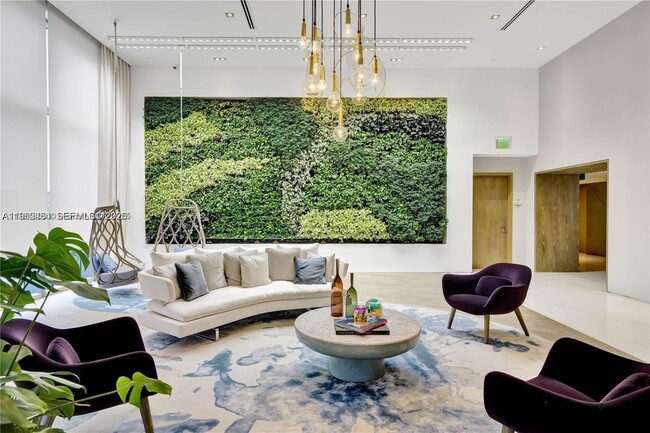 Building Photo - 650 NE 32nd St