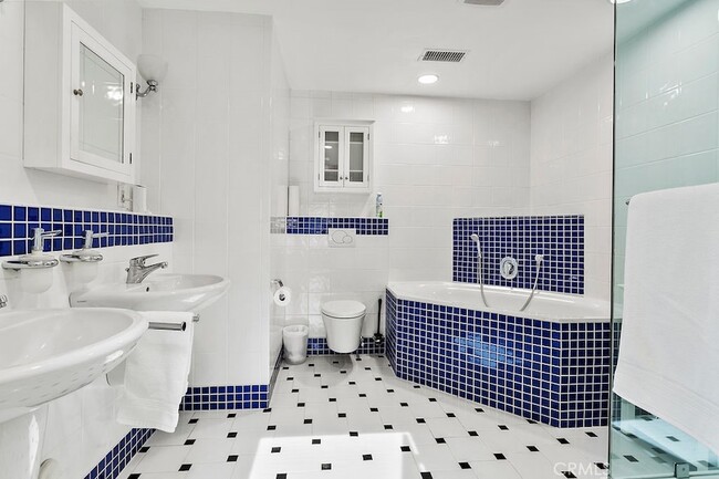 Building Photo - 27242 Cordero Ln