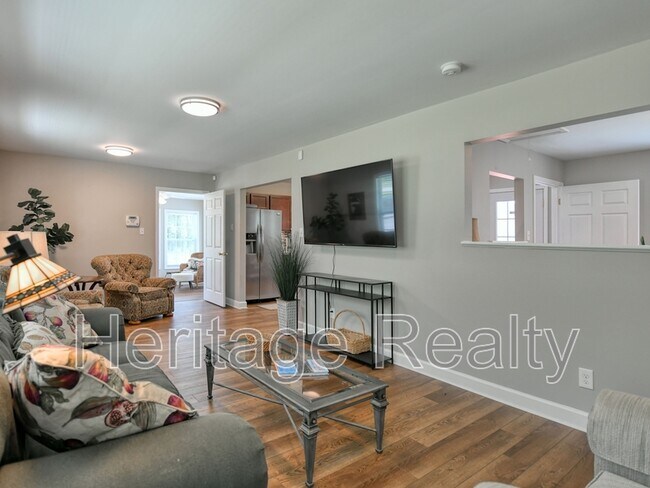 Building Photo - 4518 Holston Hills Rd