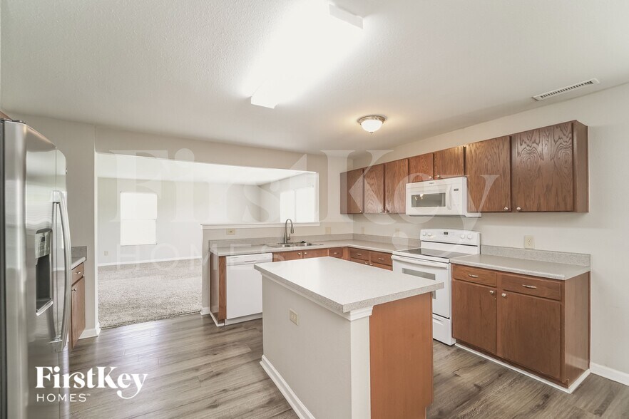 Building Photo - 1112 Rainier Ln