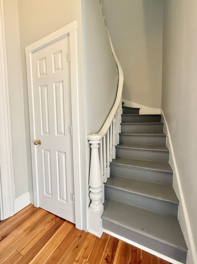 Building Photo - Totally renovated! Close to the F.C. Stadium! Over the Rhine!