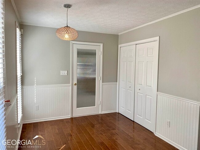 Building Photo - 3465 Madison St