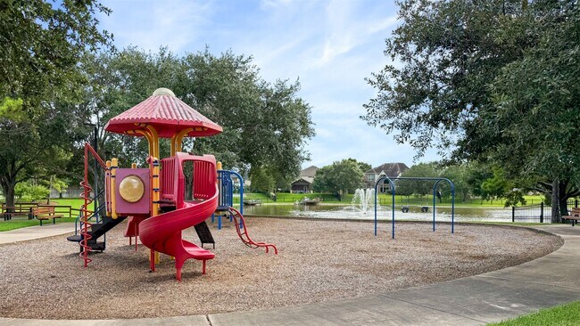 Building Photo - 1102 McMurtry Ridge Dr