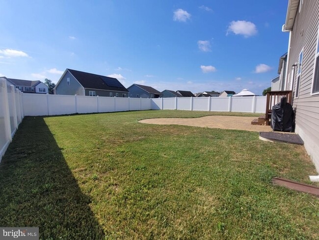 Building Photo - 252 Hightide Dr