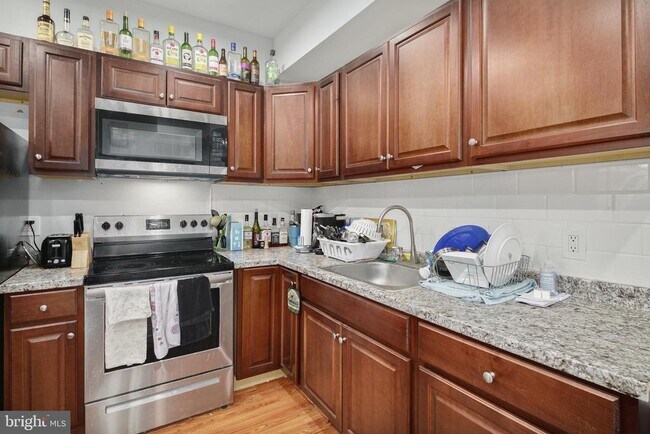 Building Photo - 1808 N 18th St