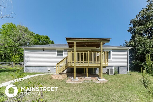 Building Photo - 6096 Lynne Cir SW