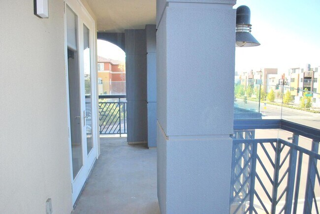 Building Photo - Great Corner Condo ! Lots Of Light ! Elan at Dublin Station. Bright Two Bedroom Two Bath Unit! Ne...