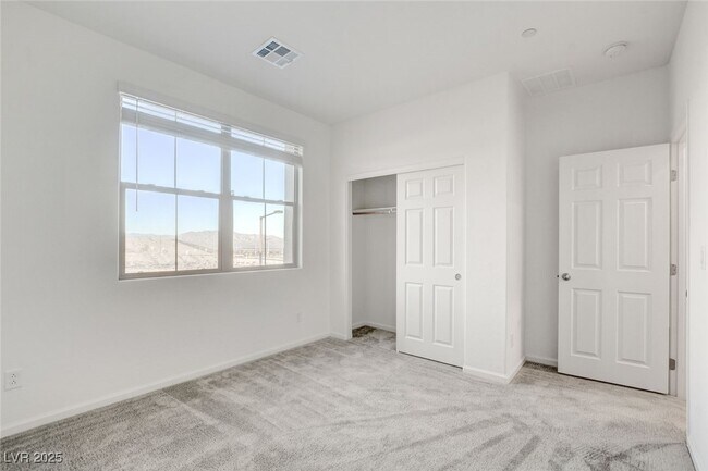 Building Photo - 11680 Hamilton Lk Ave