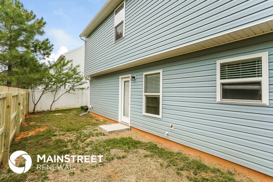 Building Photo - 465 Randolph Dr