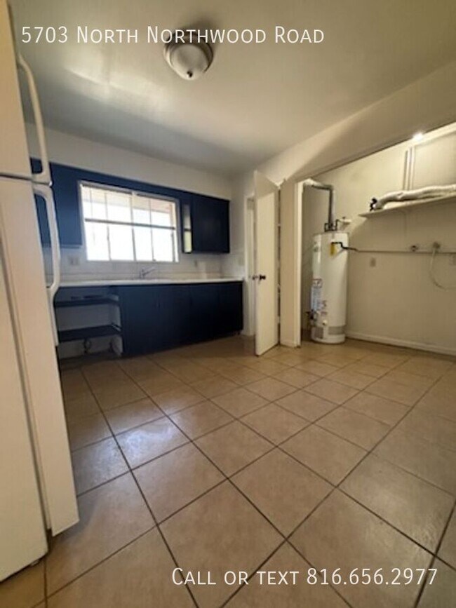 Building Photo - 5703 N Northwood Rd