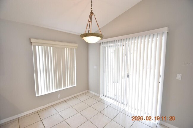 Building Photo - 2521 Clareside Dr