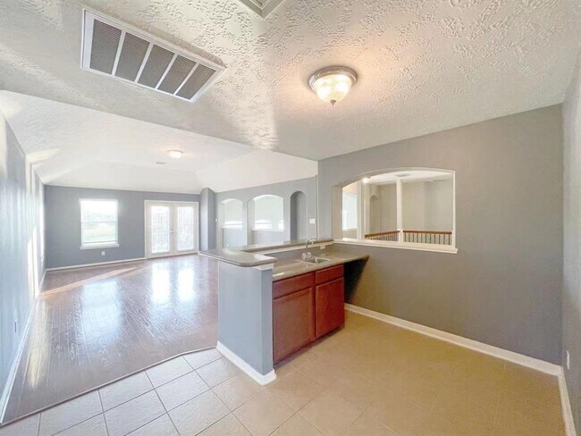 Building Photo - 10815 Lake Raven Ct