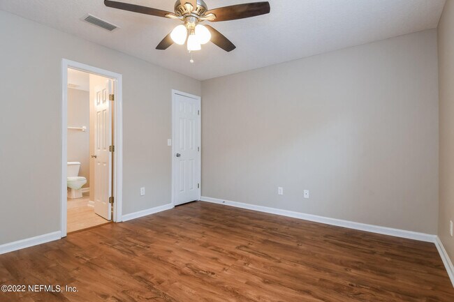 Building Photo - 6239 Old Dixie Dr