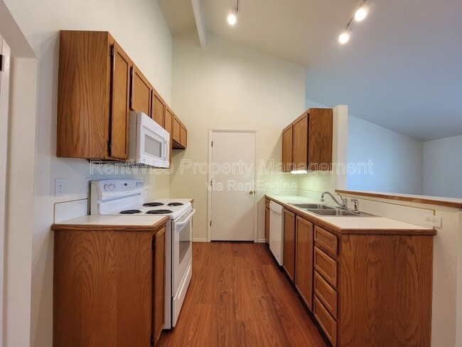 Building Photo - 3950 Cambria Way